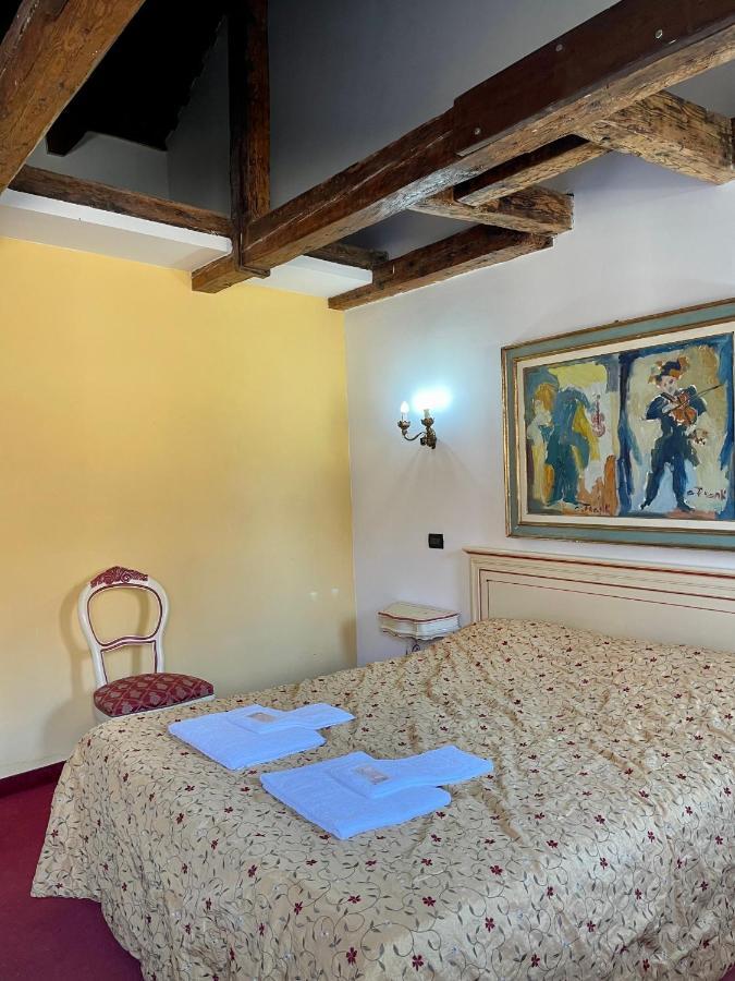 Ai Boteri Hostel Venice Exterior photo