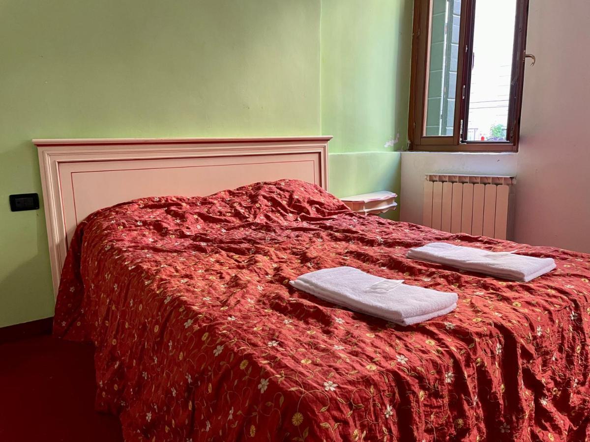 Ai Boteri Hostel Venice Exterior photo