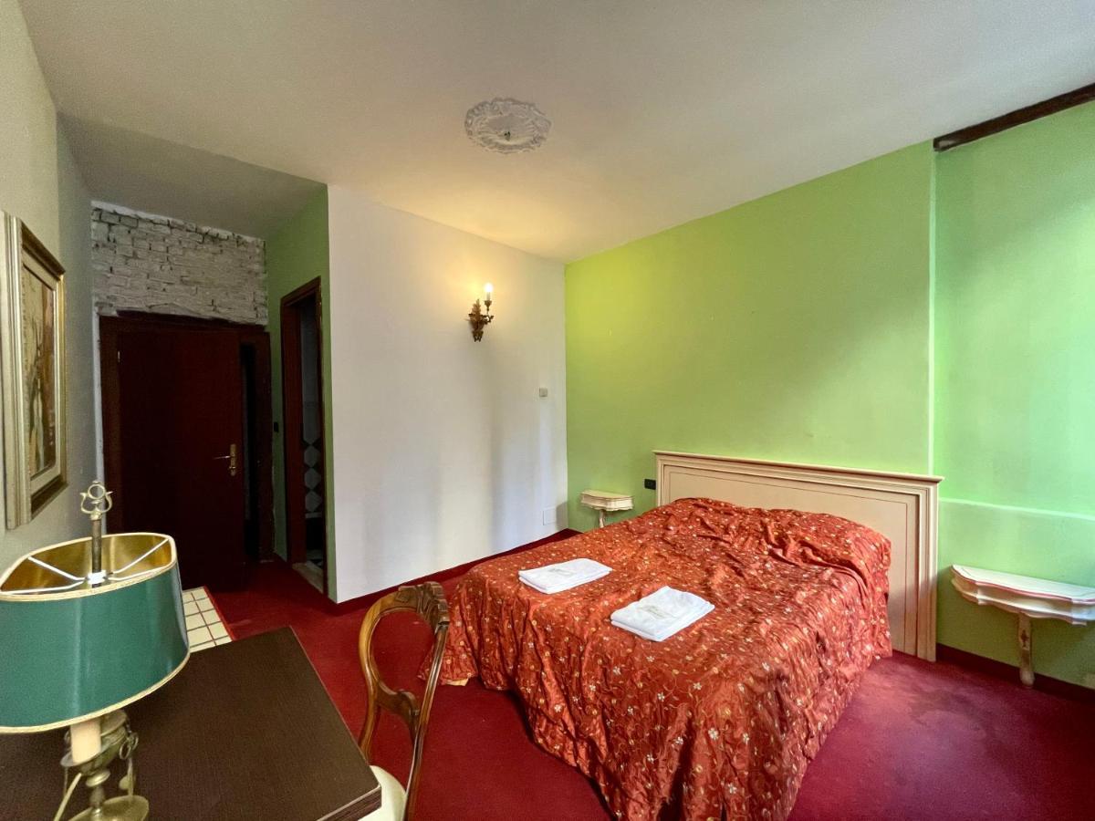 Ai Boteri Hostel Venice Exterior photo