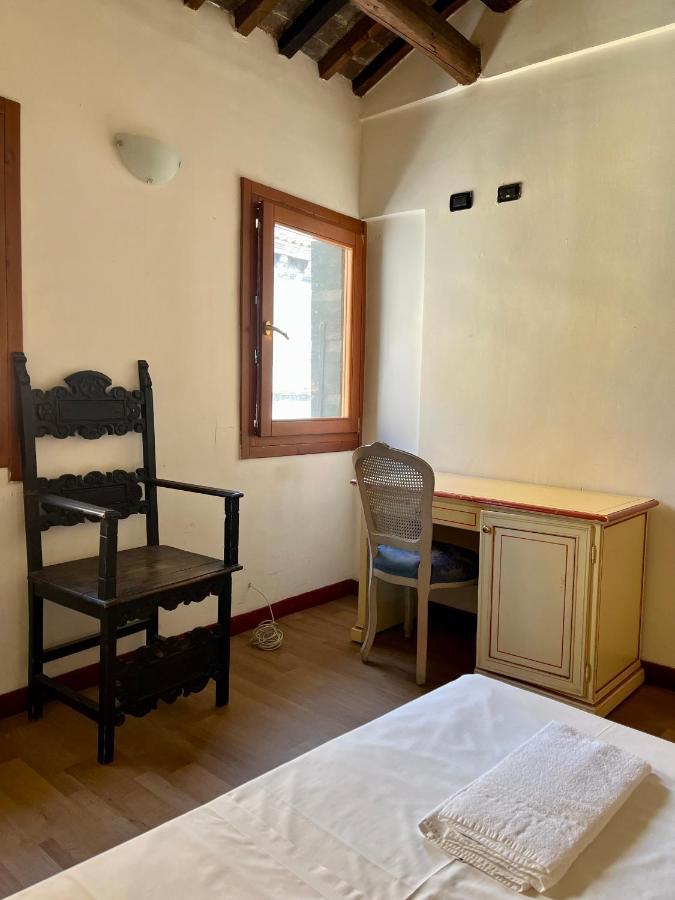Ai Boteri Hostel Venice Exterior photo